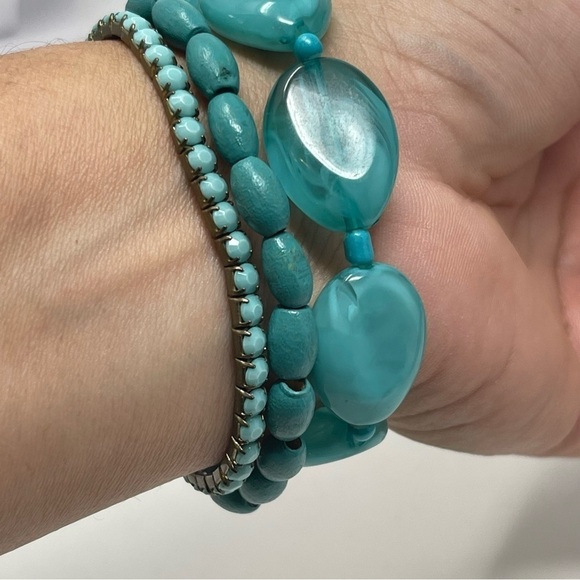 Vintage Turquoise Blue Beaded Bracelets Bundle - Picture 2 of 6